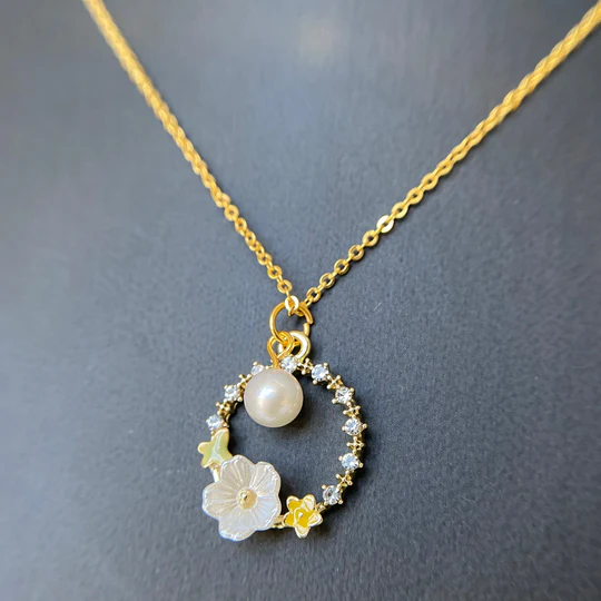 花環頸鏈  Wreath Necklace